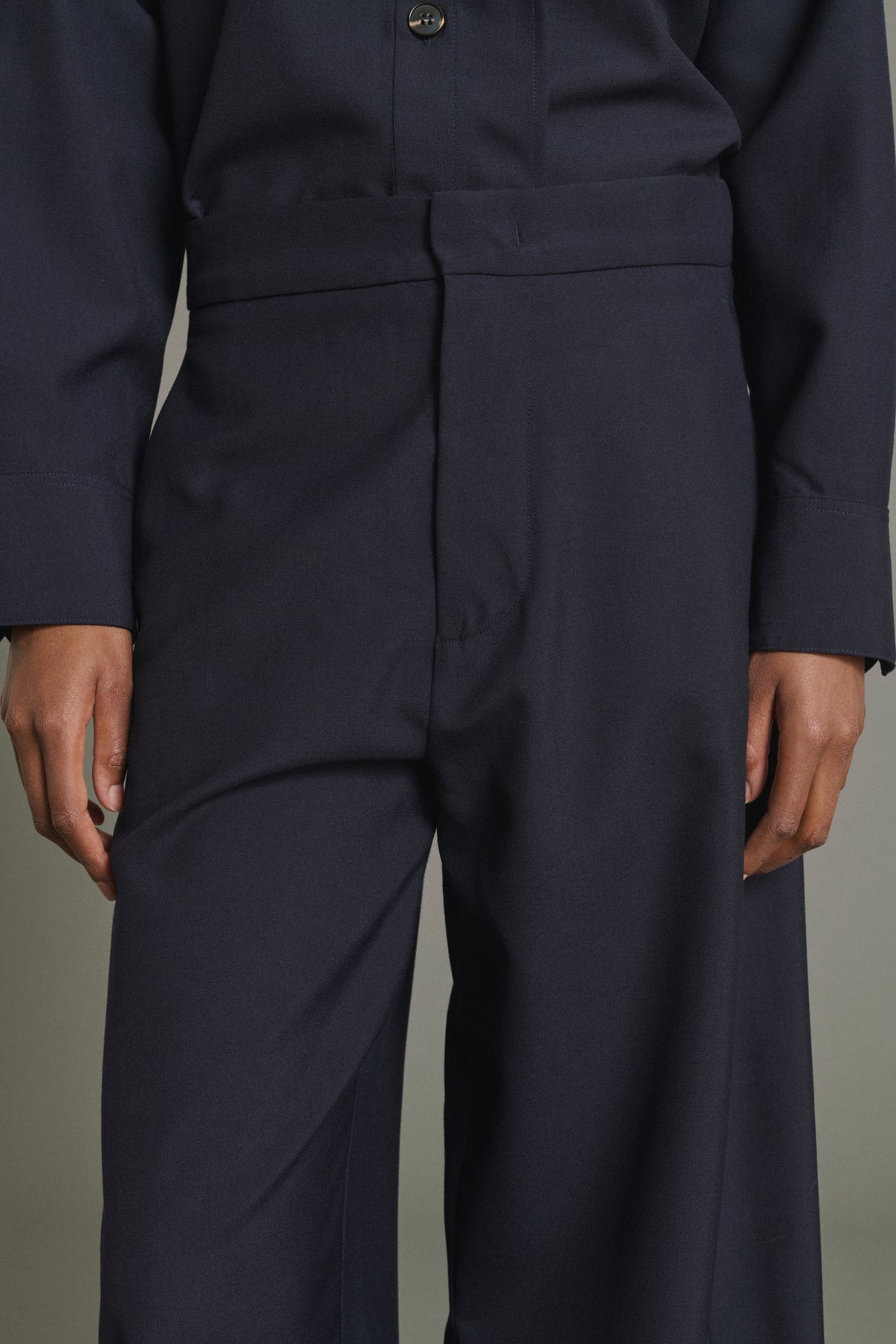 Horatio Trousers - Midnight Blue - Women vue 4