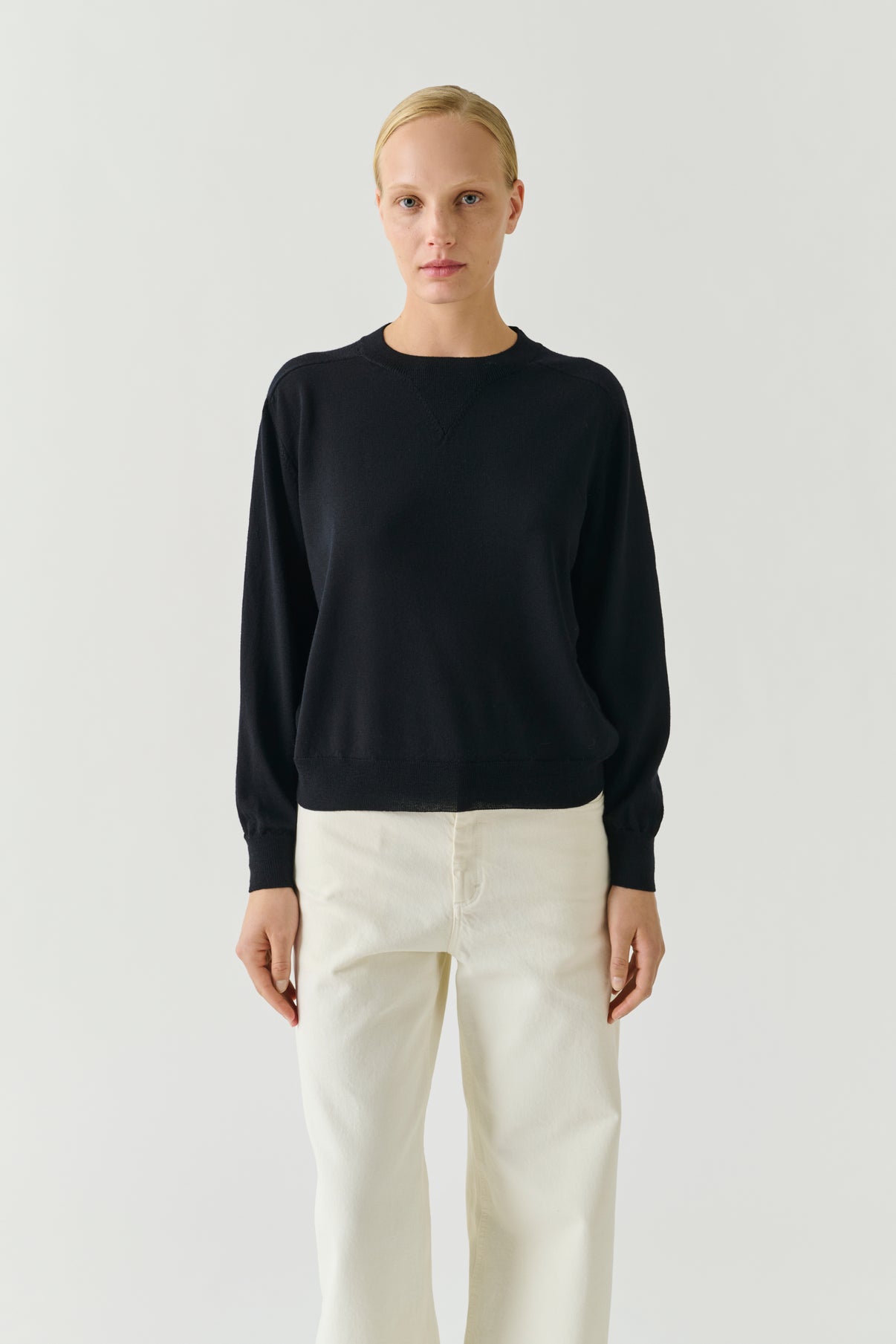 Pio pullover - Black - Merino Wool - Women vue 2