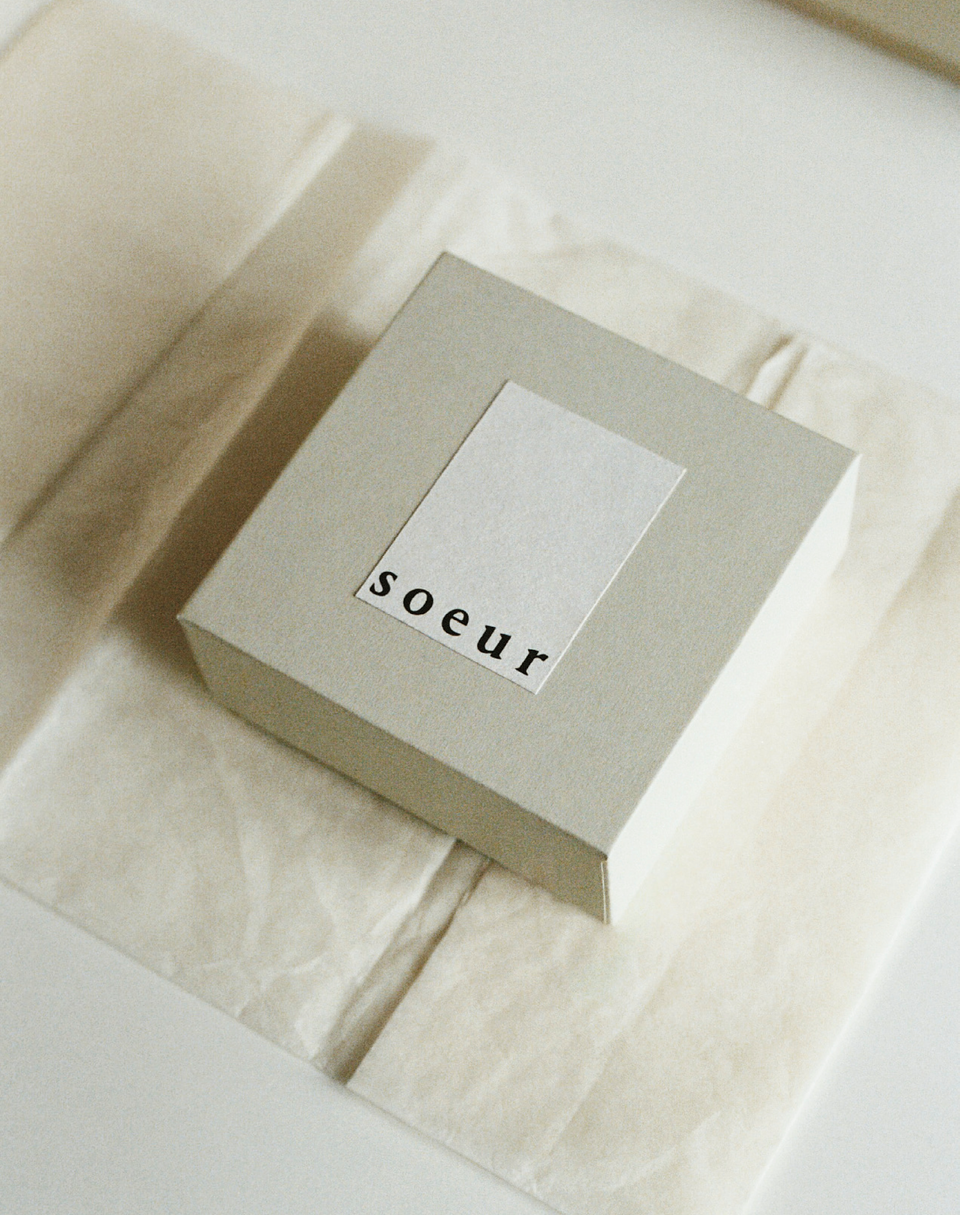 Complimentary gift packaging online